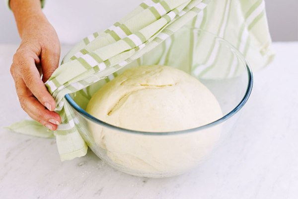 Nhồi bột bánh bao
