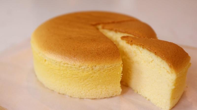Bánh bông lan nướng từ lò mang đến hương vị thơm ngon