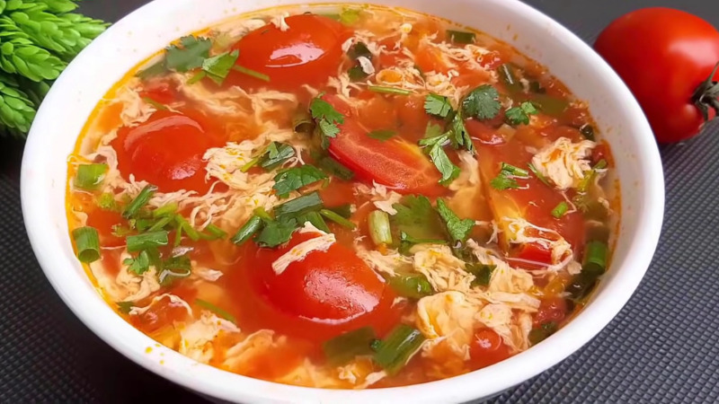 Canh cà chua trứng thơm ngon