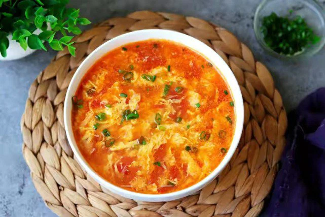 Canh cà chua trứng đậm đà không bị tanh