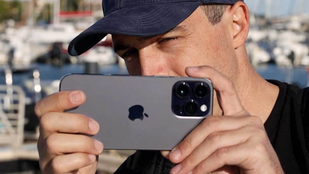 iPhone 14 sở hữu hệ thống camera kép 12MP
