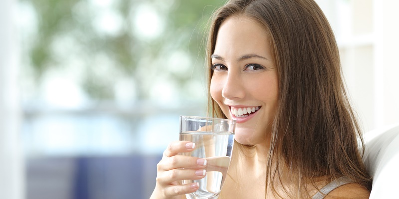 Tác dụng của việc uống đủ nước mỗi ngày
