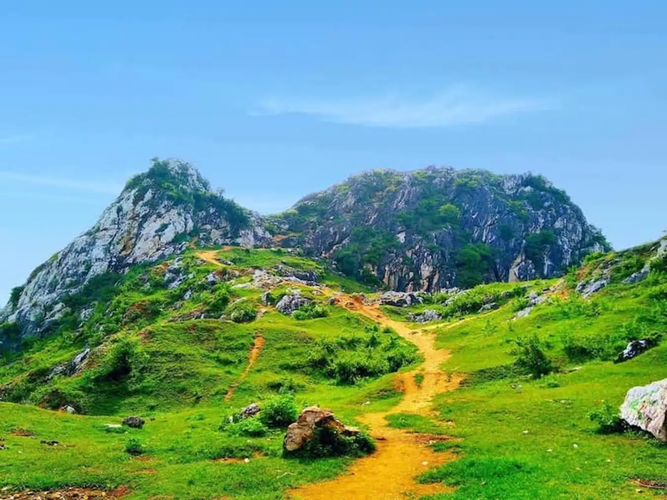 Núi Trầm