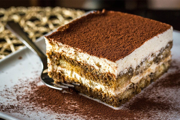 Bánh Tiramisu ngon mềm mịn