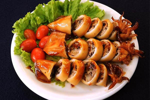 Mực nhồi thịt chiên giòn dai đậm vị