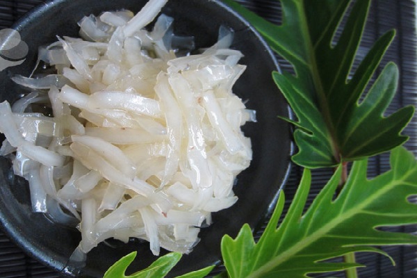 Mứt dừa ướt truyền thống