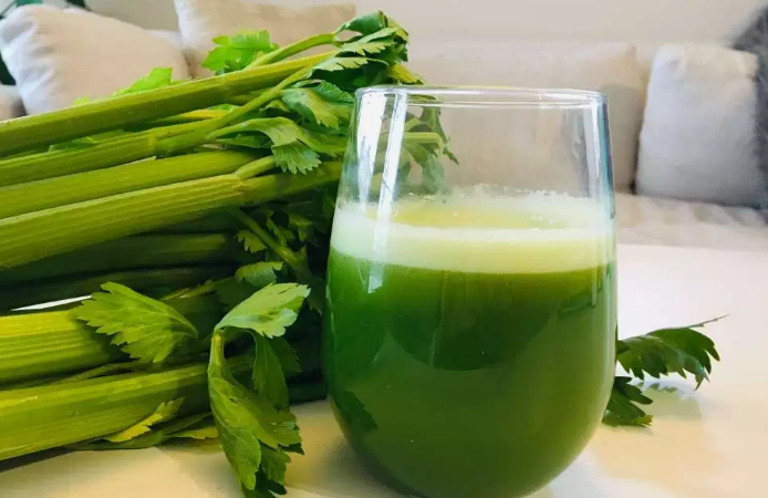 Nước ép cần tây bổ dưỡng