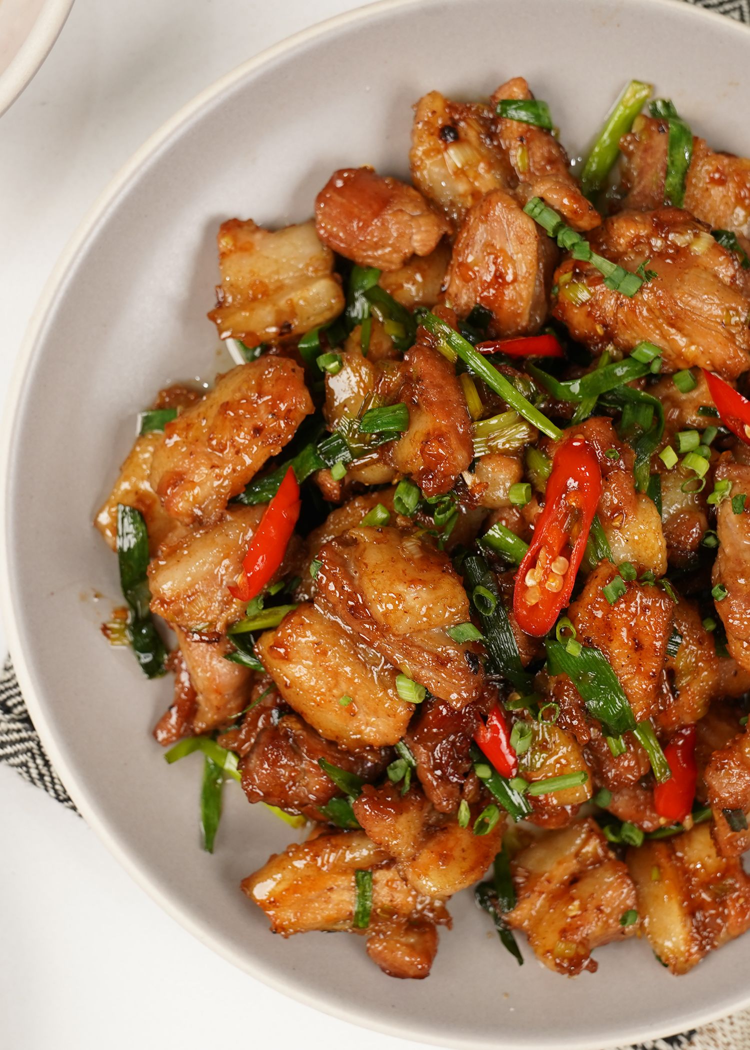 Thịt ba chỉ rang cháy cạnh thơm ngon