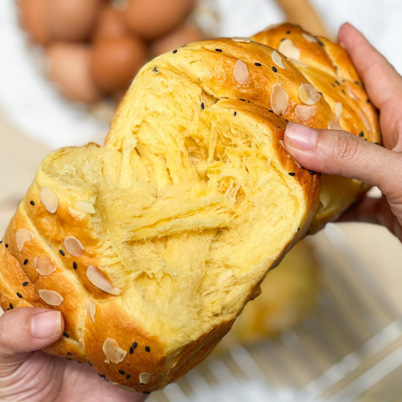 Thành phẩm bánh mì hoa cúc sớ dai mịn thơm