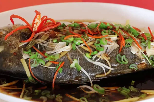 Cá hấp xì dầu nhìn hấp dẫn
