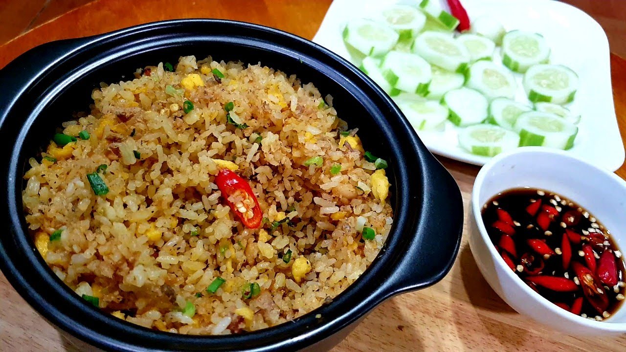 Cơm chiên cá mặn ngon đậm đà