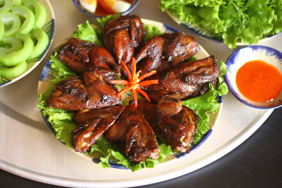 Cút chiên bơ thơm ngon